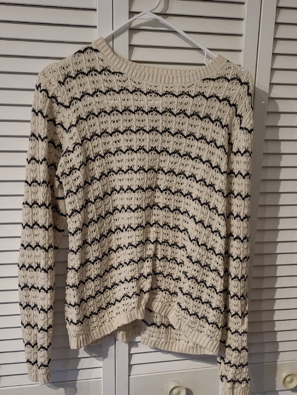 66. ONLY eyelet knit